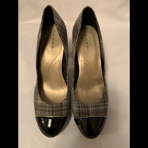 Tahari Laurie Heels - 6M